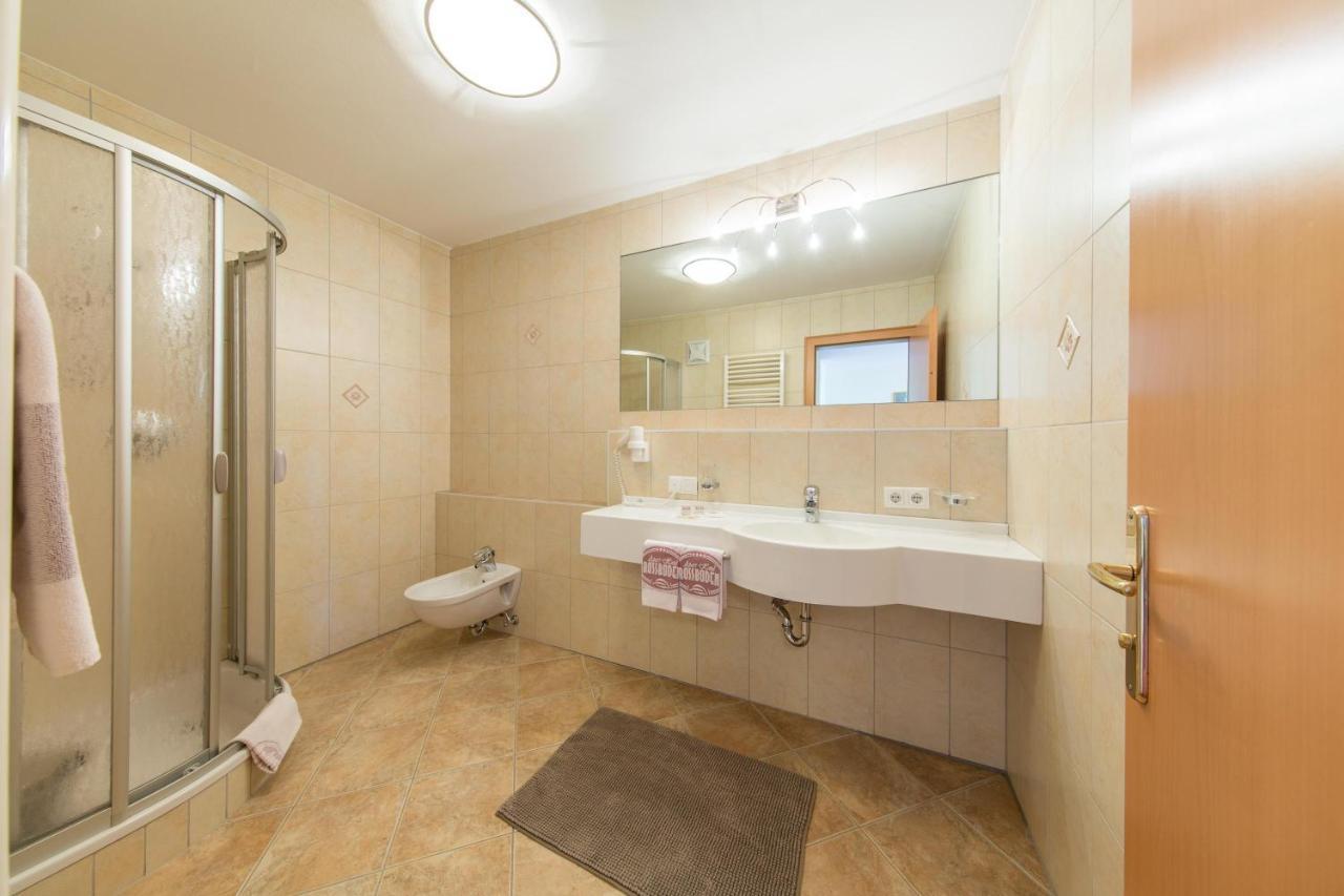 Residence Rossboden Mit Hallenbad Verano Rum bild