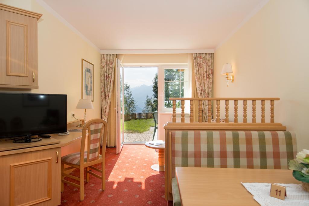 Residence Rossboden Mit Hallenbad Verano Exteriör bild
